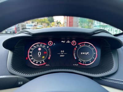 2022 Aston Martin DBX — миниатюра 49