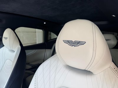 2022 Aston Martin DBX — миниатюра 18