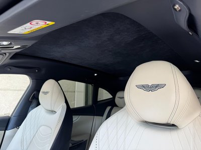 2022 Aston Martin DBX — миниатюра 19