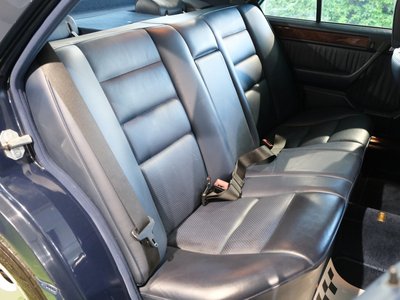 صورة 15 لـ 1993 Mercedes-BENZ E-CLASS