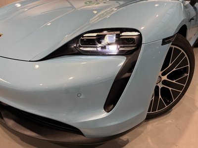 صورة 5 لـ 2021 Porsche TAYCAN