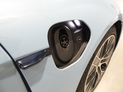 صورة 66 لـ 2021 Porsche TAYCAN