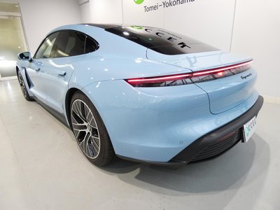 صورة 2 لـ 2021 Porsche TAYCAN