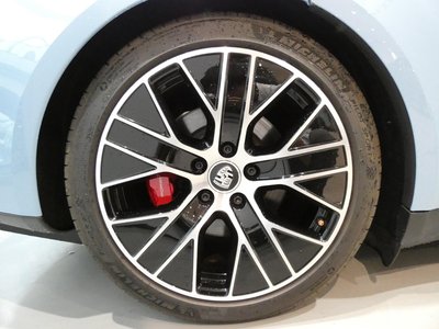 صورة 70 لـ 2021 Porsche TAYCAN