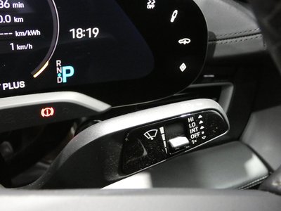 صورة 25 لـ 2021 Porsche TAYCAN