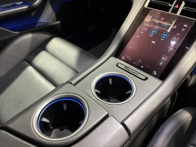 صورة 51 لـ 2021 Porsche TAYCAN