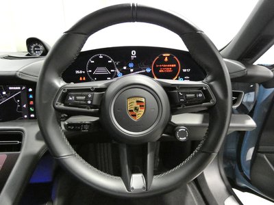 صورة 21 لـ 2021 Porsche TAYCAN