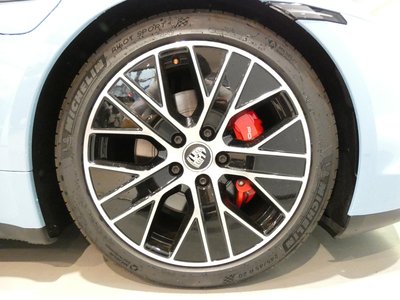 صورة 69 لـ 2021 Porsche TAYCAN