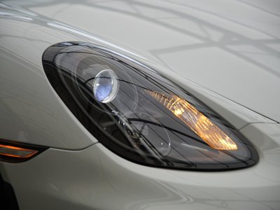 2016 Porsche CAYMAN thumbnail 36