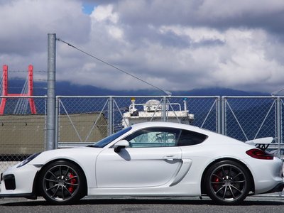 2016 Porsche CAYMAN photo 9