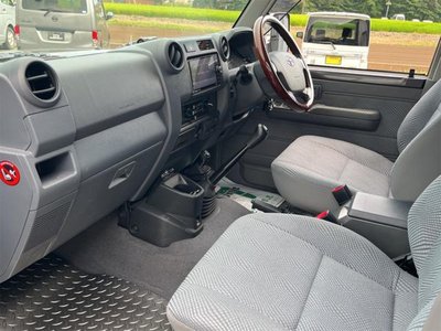 2015 Toyota LAND CRUISER 70 — фото 26