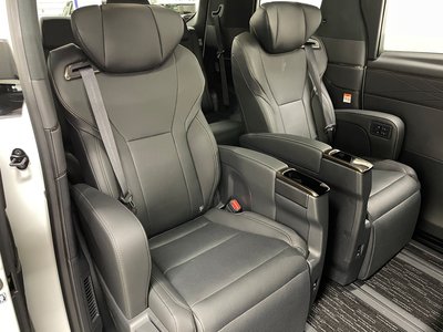 2026 Toyota ALPHARD — фото 23