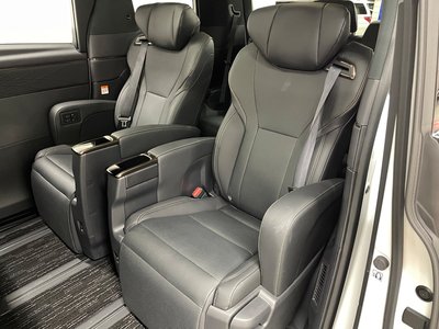 2026 Toyota ALPHARD — фото 24