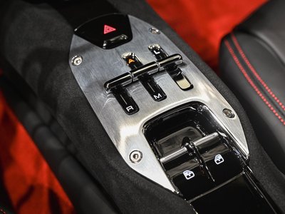 صورة 15 لـ 2025 Ferrari 296 GTB