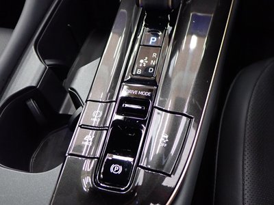 2024 Toyota CROWN SPORT 照片 33