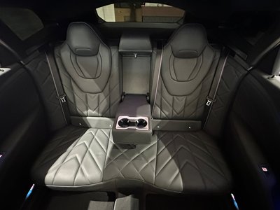 صورة 27 لـ 2023 BMW XM