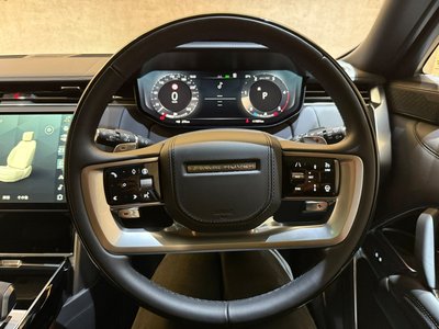 2025 LAND Rover RANGE ROVER photo 2