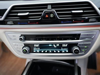 2019 BMW 7 SERIES thumbnail 30