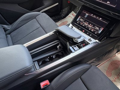 2024 AUDI Q8 SPORTBACK E-TRON photo 11