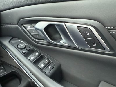 2021 BMW M3 SEDAN thumbnail 19