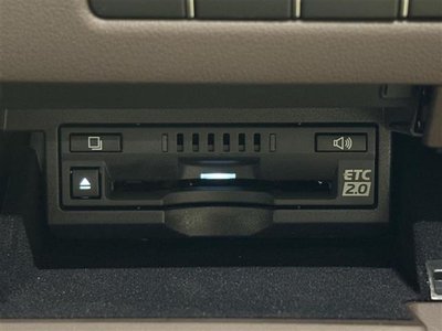 2017 Lexus LS photo 14