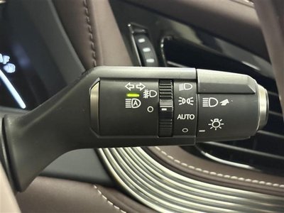 2017 Lexus LS thumbnail 20