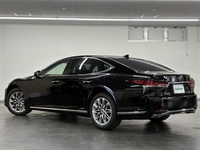 2017 Lexus LS thumbnail 35