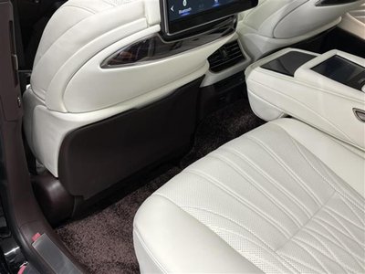 2017 Lexus LS thumbnail 31