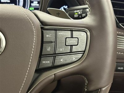 2017 Lexus LS thumbnail 18