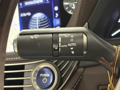 2017 Lexus LS thumbnail 19