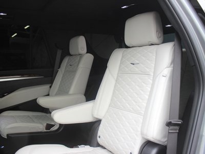 2025 Cadillac ESCALADE photo 15