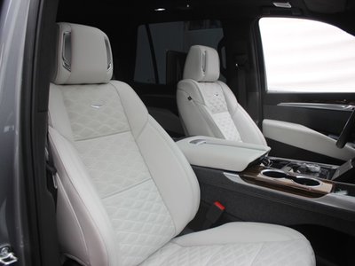 2025 Cadillac ESCALADE photo 6