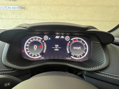 صورة 28 لـ 2024 Aston Martin DBX