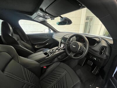 صورة 41 لـ 2024 Aston Martin DBX