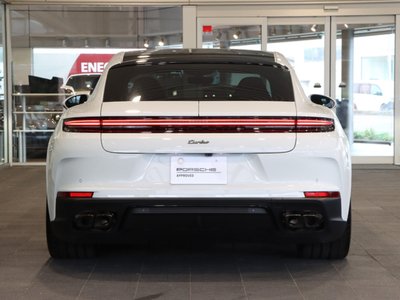 2025 Porsche PANAMERA photo 6