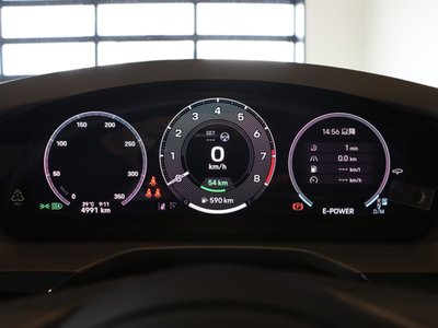2025 Porsche PANAMERA photo 14