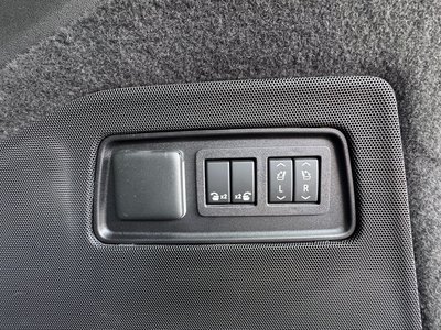 صورة مصغرة 16 لـ 2023 Cadillac ESCALADE