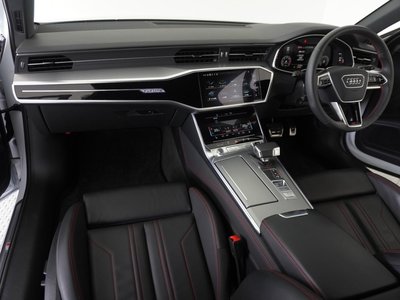 صورة 16 لـ 2024 AUDI A6 AVANT