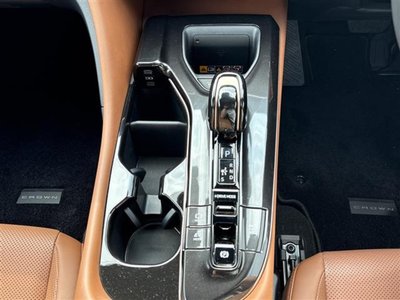 2025 Toyota CROWN ESTATE thumbnail 23