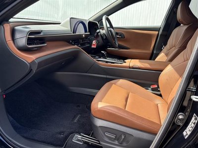 2025 Toyota CROWN ESTATE thumbnail 35