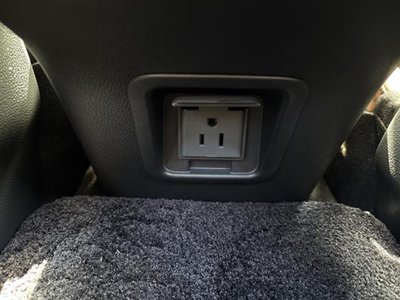 2025 Toyota CROWN ESTATE thumbnail 30