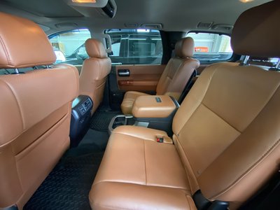 صورة 8 لـ 2018 Toyota SEQUOIA