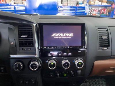 صورة 26 لـ 2018 Toyota SEQUOIA