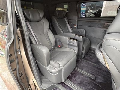2025 Toyota ALPHARD — фото 31