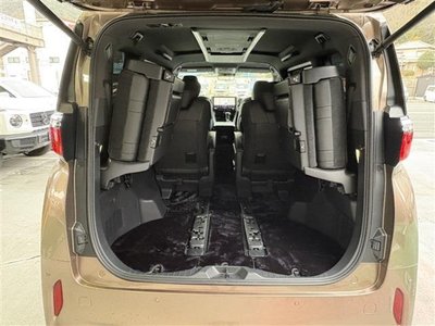 2025 Toyota ALPHARD — фото 32