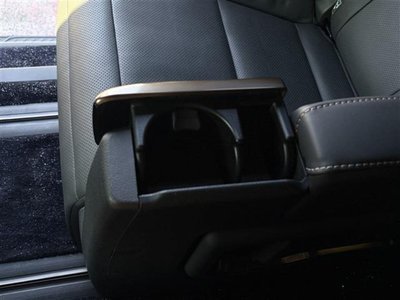 2025 Toyota ALPHARD — фото 87