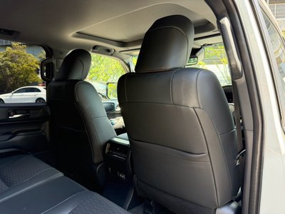 صورة 69 لـ 2026 Toyota LAND CRUISER 250