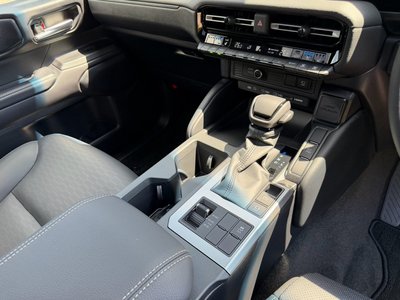 صورة 56 لـ 2026 Toyota LAND CRUISER 250