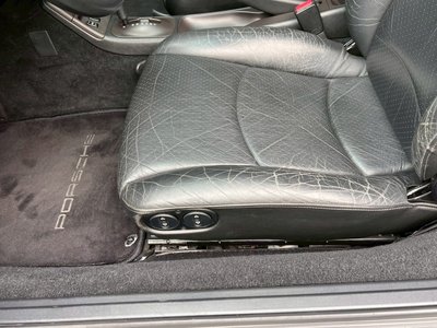 صورة مصغرة 33 لـ 1997 Porsche 911