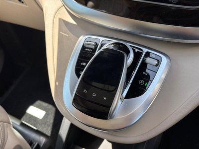 صورة 26 لـ 2017 Mercedes-BENZ V-CLASS